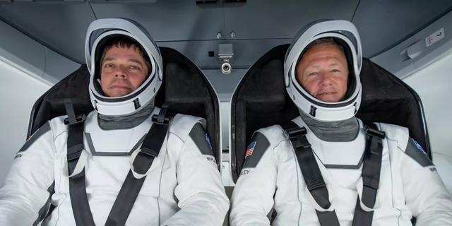 SpaceX宇航服设计，时尚与功能的太空旅行融合之旅