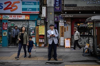 韩国超老龄社会的挑战与应对策略