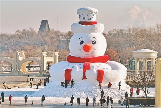 哈尔滨园区推出创意雪人认领活动，冬日互动体验，仅需198元即可参与！