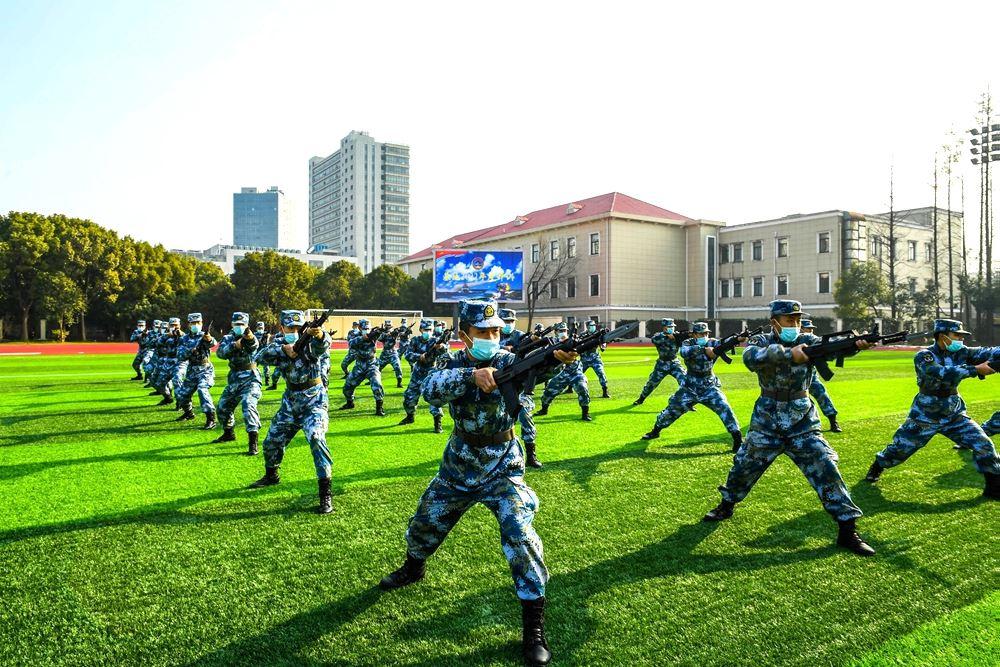 东部战区新年首部MV中国人，新时代的强军战歌唱响！