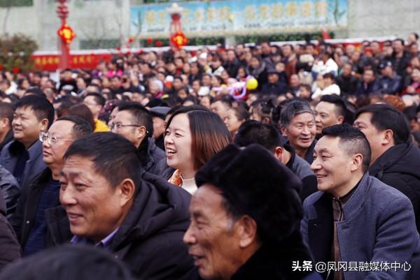 小狮子从路边舞到春晚C位，励志奋斗历程回顾